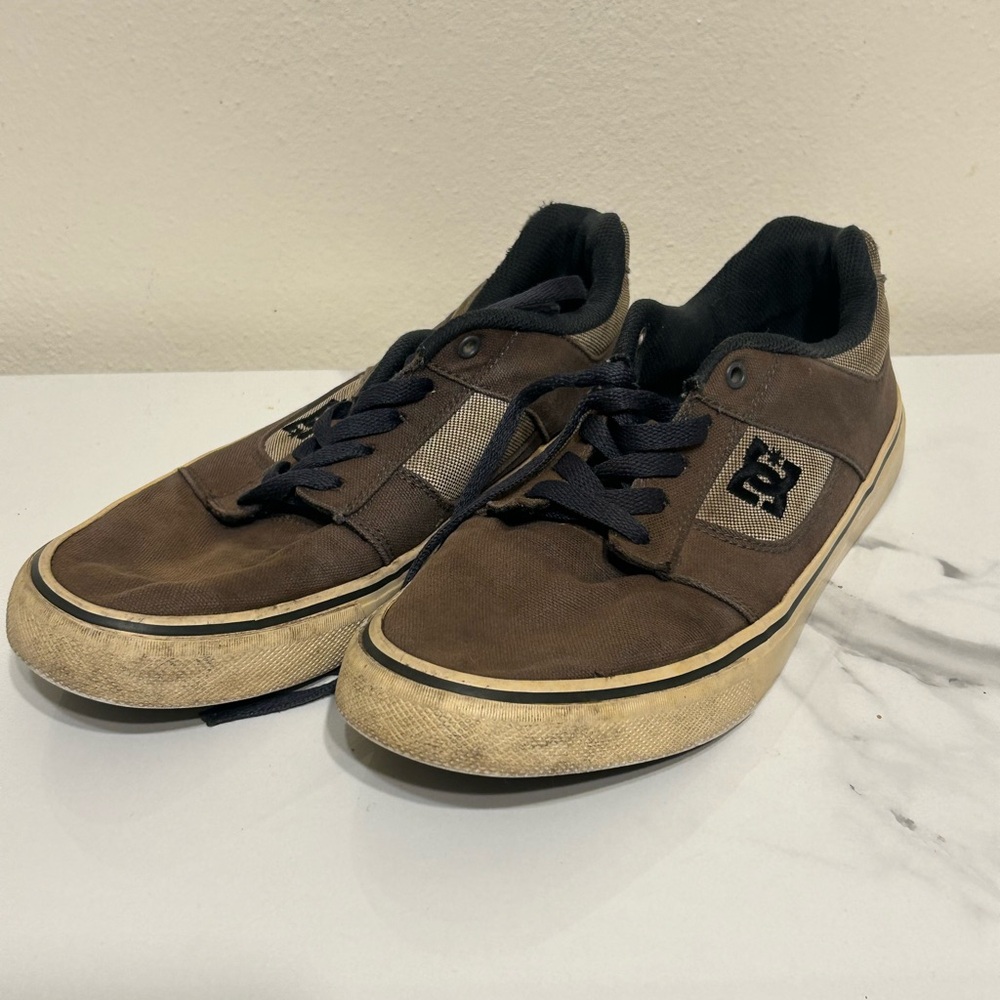Tan‎ DC Skateboarding Shoes Tonik Model Size 9.5 Medium
